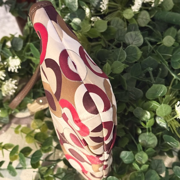 Coach Multicolor Wristlet priced to sale - Picture 5 of 14